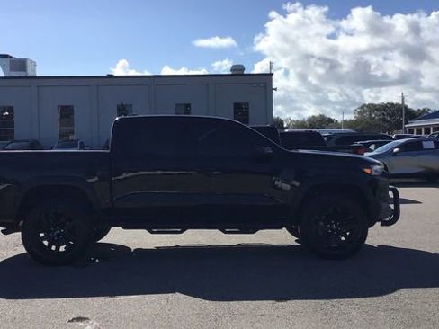 Used 2025 Chevrolet Colorado Trail Boss image 4