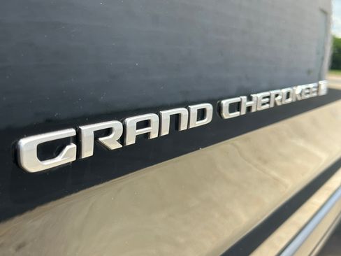 Used 2024 Jeep Grand Cherokee Limited AWD/4WD image 8