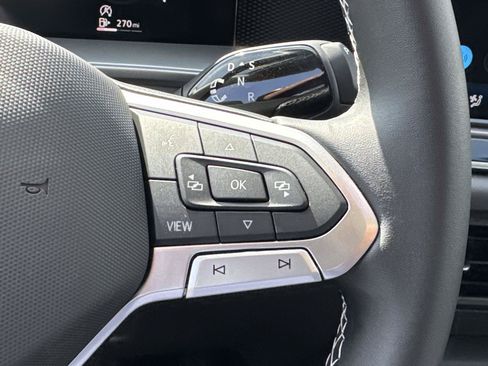New 2026 Volkswagen Tiguan SE FWD image 18