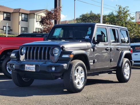 Used 2021 Jeep Wrangler Unlimited Sport image 10