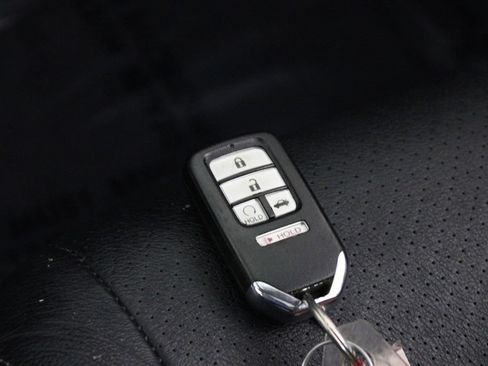 Used 2017 Honda Accord Touring image 30