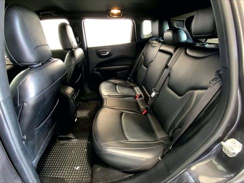 Used 2021 Jeep Compass Latitude FWD image 24
