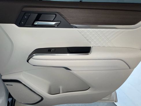 Used 2024 GMC Acadia Denali w/ Super Cruise Package image 33