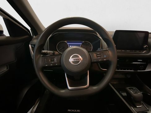 Used 2021 Nissan Rogue SV AWD/4WD image 13