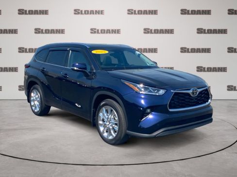 Used 2025 Toyota Highlander Limited AWD/4WD image 7