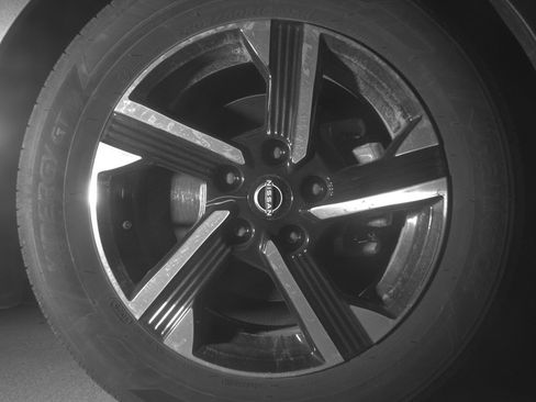 Used 2025 Nissan Sentra SV FWD image 13