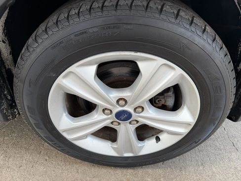 Used 2015 Ford Escape SE image 14