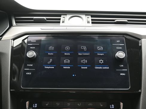 Used 2019 Volkswagen Arteon SE FWD image 34