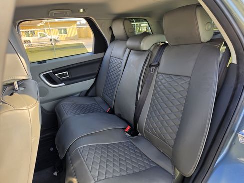 Used 2018 Land Rover Discovery Sport SE AWD/4WD image 24