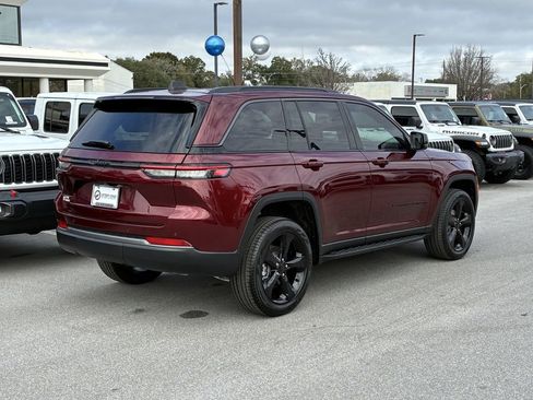New 2026 Jeep Grand Cherokee Limited w/ Limited Altitude Package RWD image 5