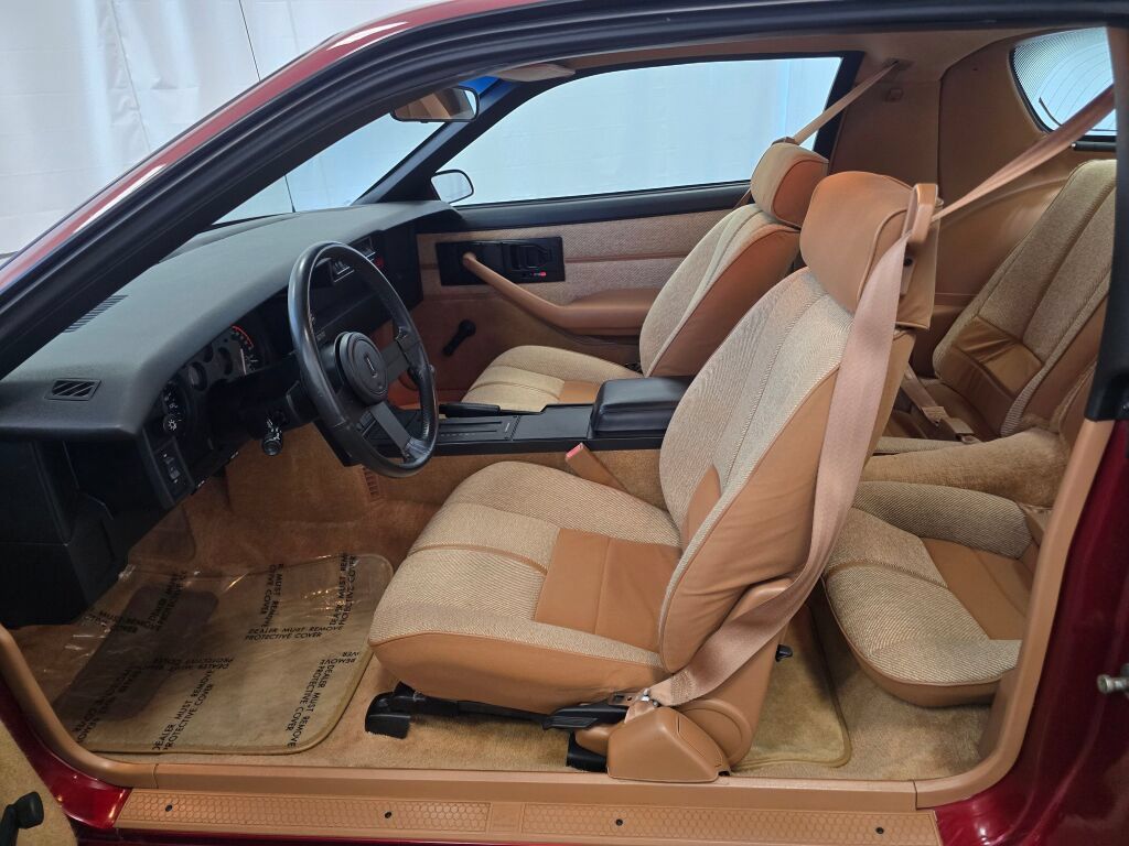 Used 1988 Chevrolet Camaro IROC-Z RWD image 54