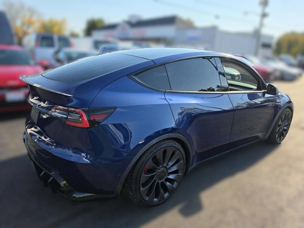 Used 2021 Tesla Model Y Performance AWD/4WD image 2