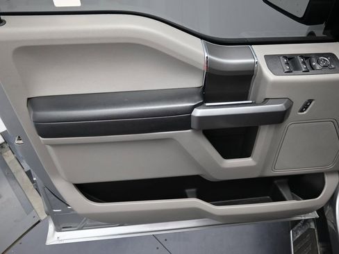 Used 2020 Ford F150 XLT w/ Equipment Group 302A Luxury image 9