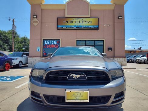 Used 2013 Ford Mustang Premium RWD image 9