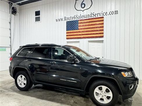 Used 2015 Jeep Grand Cherokee Laredo w/ Quick Order Package 23E AWD/4WD image 2