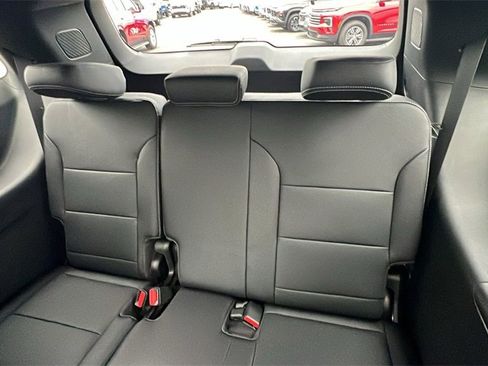 New 2026 Chevrolet Traverse LT w/ Sun and Wheel Package image 19