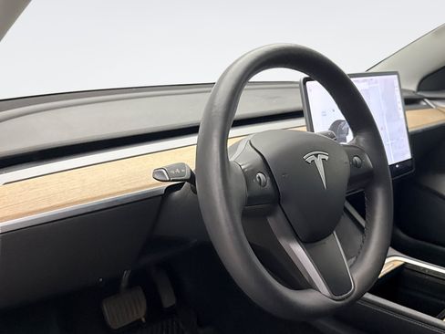Used 2021 Tesla Model 3 Standard Range Plus RWD image 7