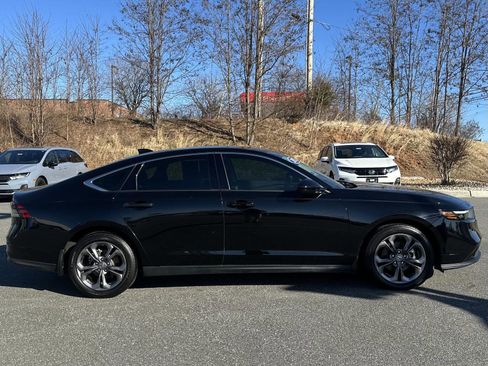 Used 2023 Honda Accord EX image 6
