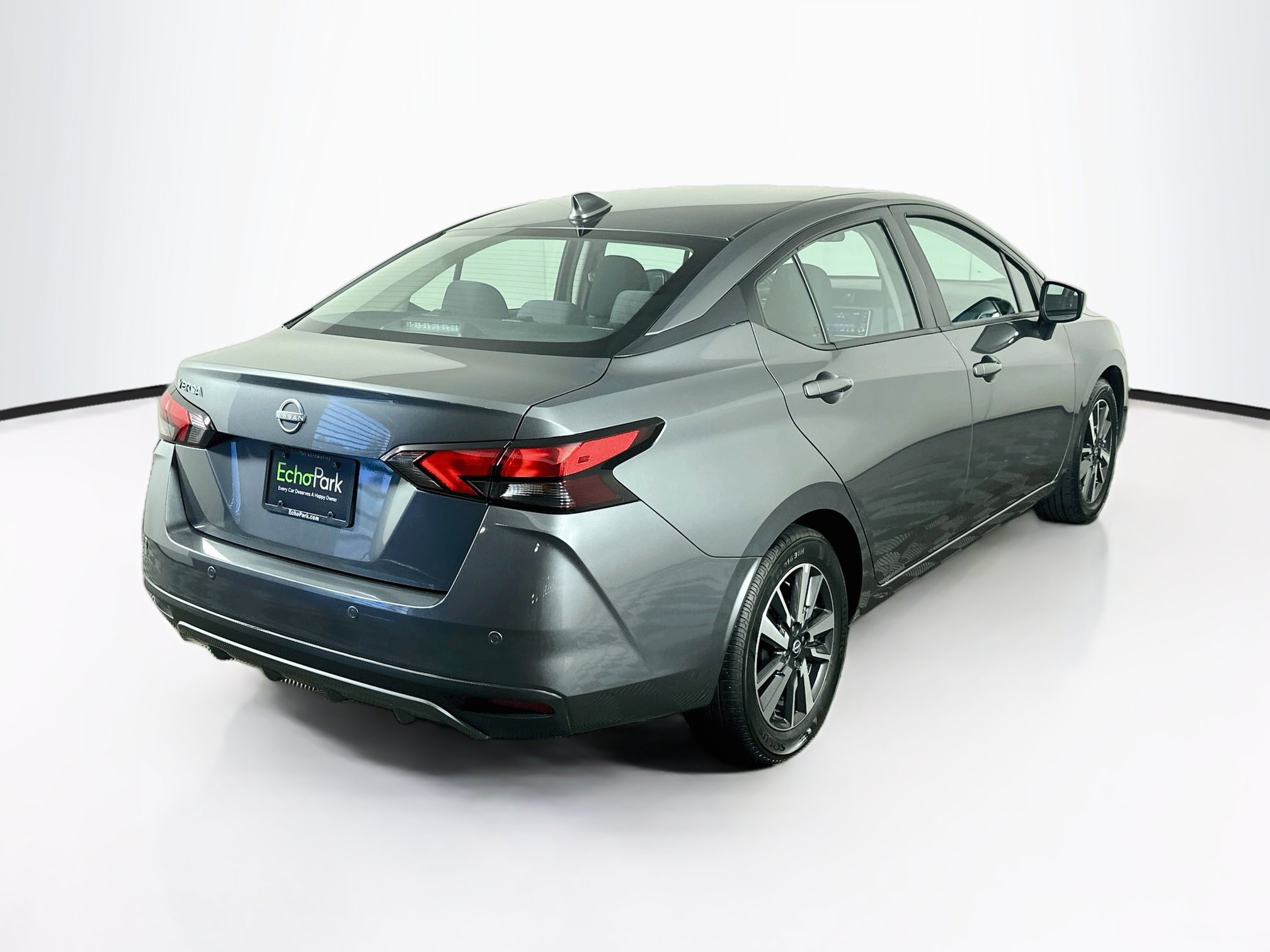 Used 2025 Nissan Versa SV FWD image 9