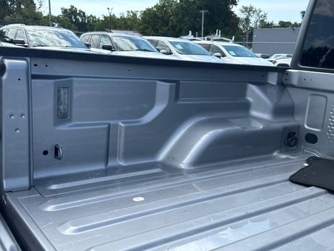 Used 2021 Jeep Gladiator Sport image 18