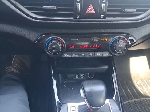 Used 2019 Kia Forte S w/ S Premium Package FWD image 31
