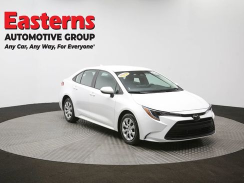 Used 2024 Toyota Corolla LE image 45