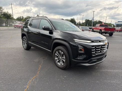 Used 2025 Chevrolet Equinox LT w/ Convenience Package II FWD image 5
