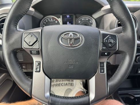 Used 2022 Toyota Tacoma SR5 w/ Technology Package RWD image 21