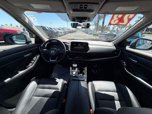 Certified 2023 Nissan Rogue SL w/ SL Premium Package FWD image 15