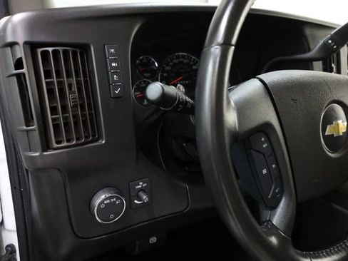 Used 2022 Chevrolet Express 3500 w/ Driver Convenience Package image 40