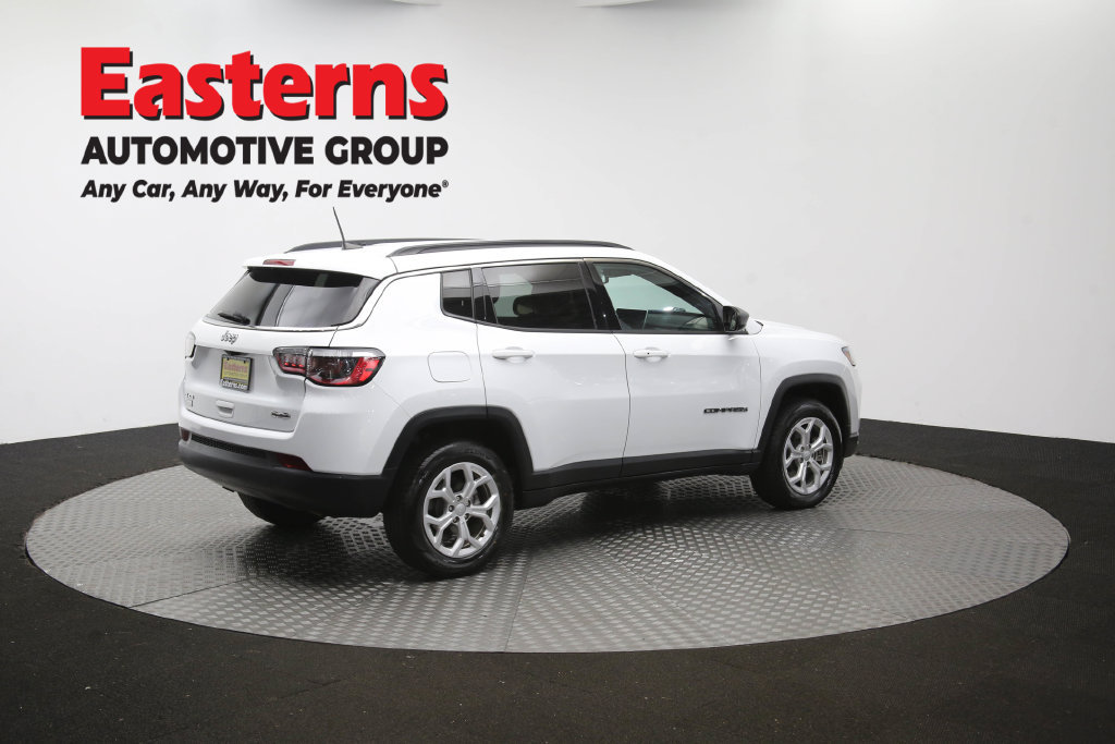 Used 2024 Jeep Compass Latitude AWD/4WD image 43