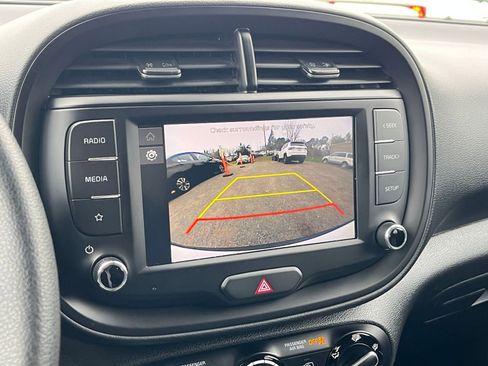 Used 2025 Kia Soul LX w/ LX Technology Package image 17