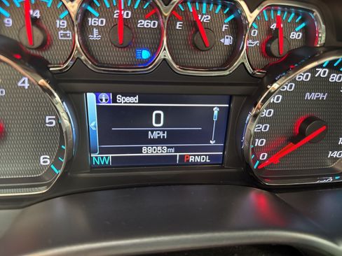 Used 2018 Chevrolet Silverado 1500 LT w/ All Star Edition AWD/4WD image 29
