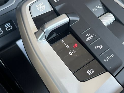 Used 2025 BMW X1 xDrive28i w/ Convenience Package image 17