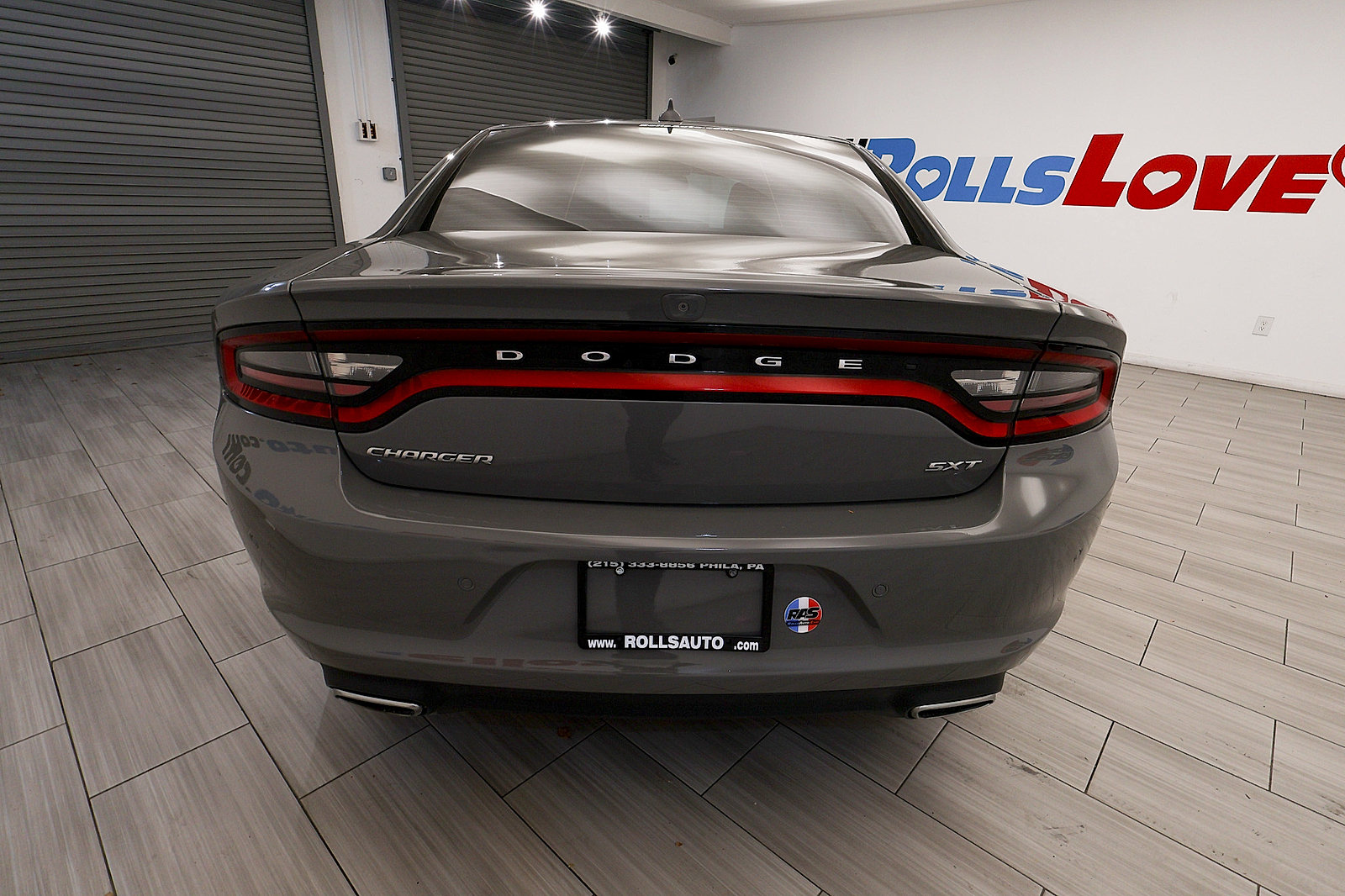 Used 2018 Dodge Charger SXT Plus RWD image 4