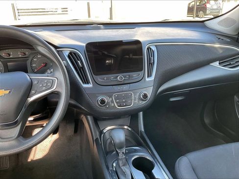 Used 2023 Chevrolet Malibu LT FWD image 17