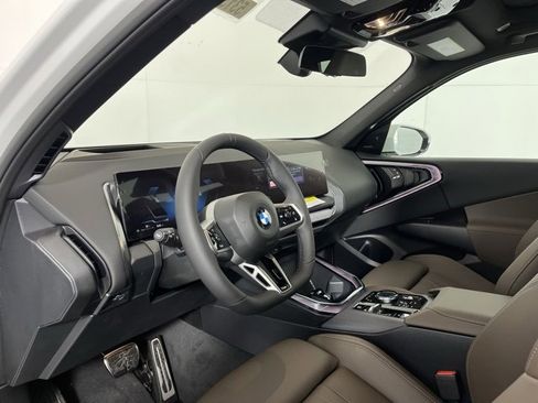 Used 2025 BMW X3 xDrive30i w/ Premium Package image 9