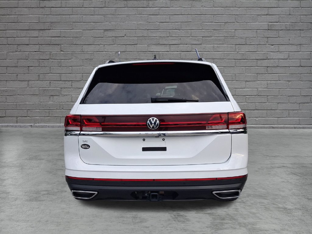 Certified 2024 Volkswagen Atlas SE FWD image 11