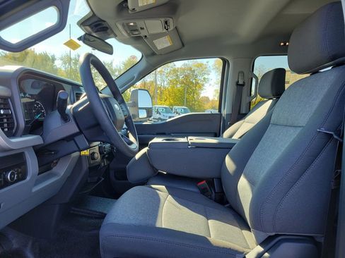 New 2026 Ford F450 XL w/ 360-Degree Camera Package image 18