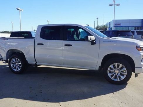 New 2026 Chevrolet Silverado 1500 Custom image 4