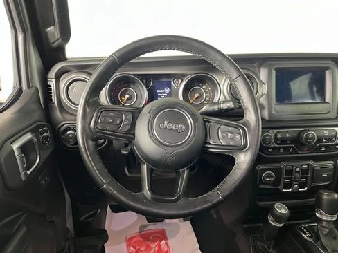 Used 2022 Jeep Gladiator Sport AWD/4WD image 17