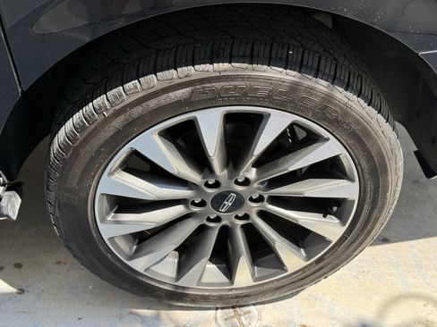 Used 2020 Lincoln Navigator L Reserve RWD image 13