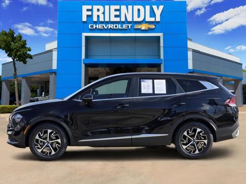 Used 2023 Kia Sportage EX image 4