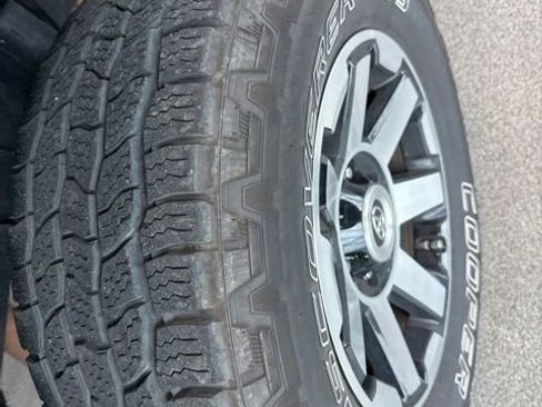 Used 2015 Toyota Tacoma PreRunner w/ SR5 Package image 8