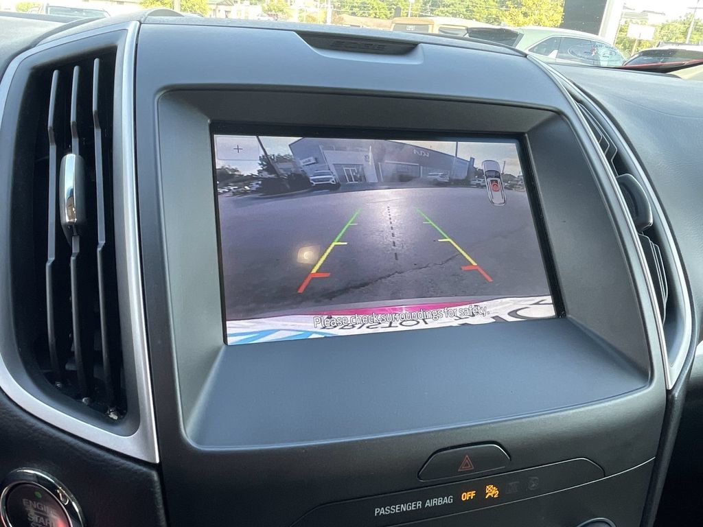 Used 2020 Ford Edge SEL w/ Convenience Package AWD/4WD image 13