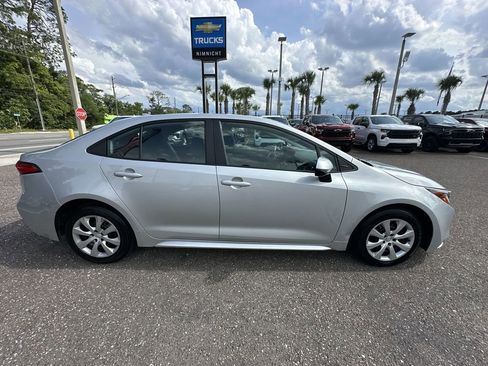Used 2024 Toyota Corolla LE FWD image 17