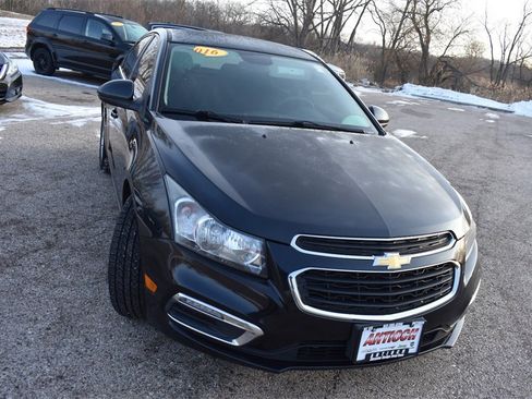 Used 2016 Chevrolet Cruze LT image 10