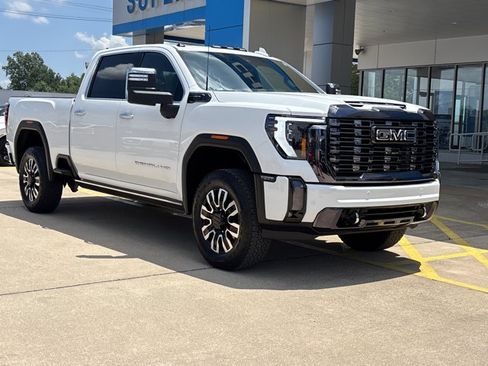 Used 2024 GMC Sierra 2500 Denali Ultimate w/ Max Trailering Package AWD/4WD image 2