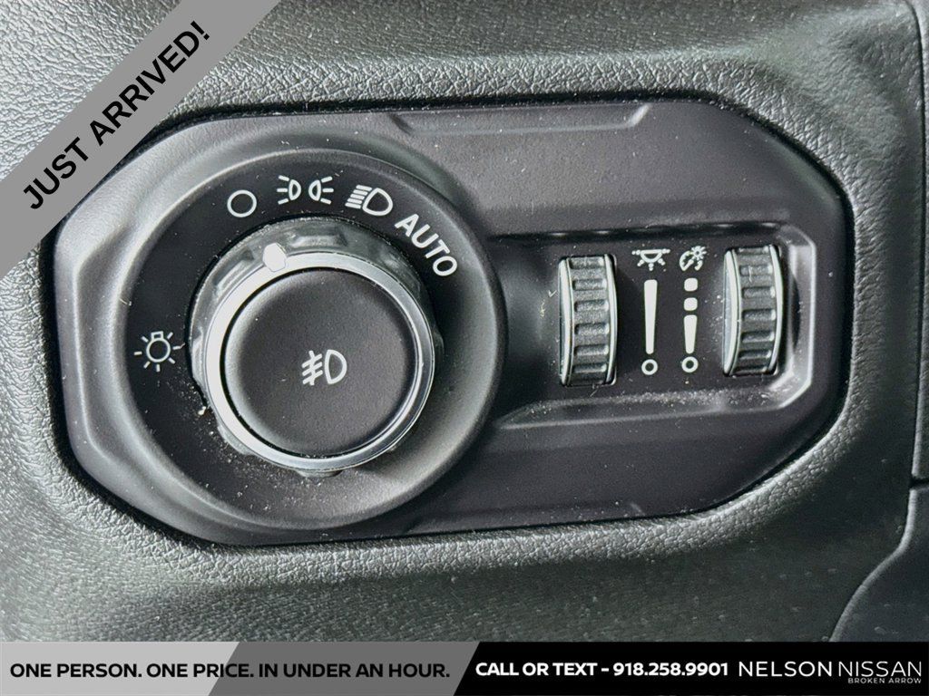 Used 2018 Jeep Wrangler Unlimited Sport S AWD/4WD image 12