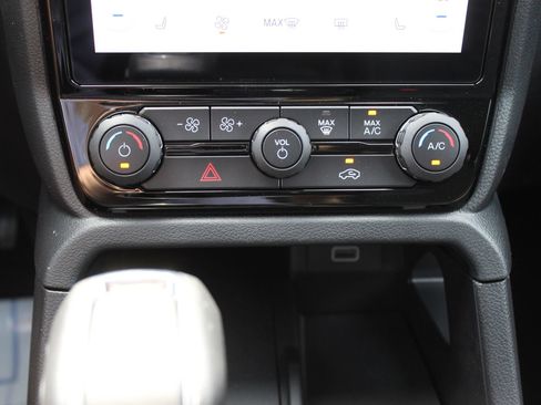 New 2026 Ford Ranger XLT w/ Equipment Group 301A High AWD/4WD image 28